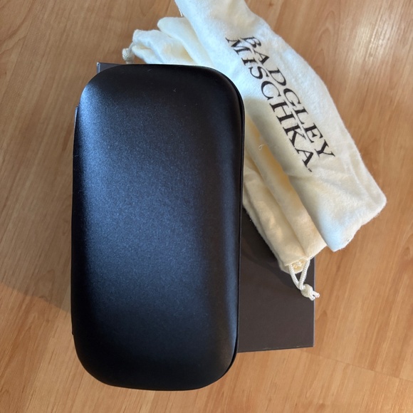 BADGLEY MISCHKA BLACK SATIN RHINESTONE CLUTCH PURSE LIKE NEW - Picture 4 of 8